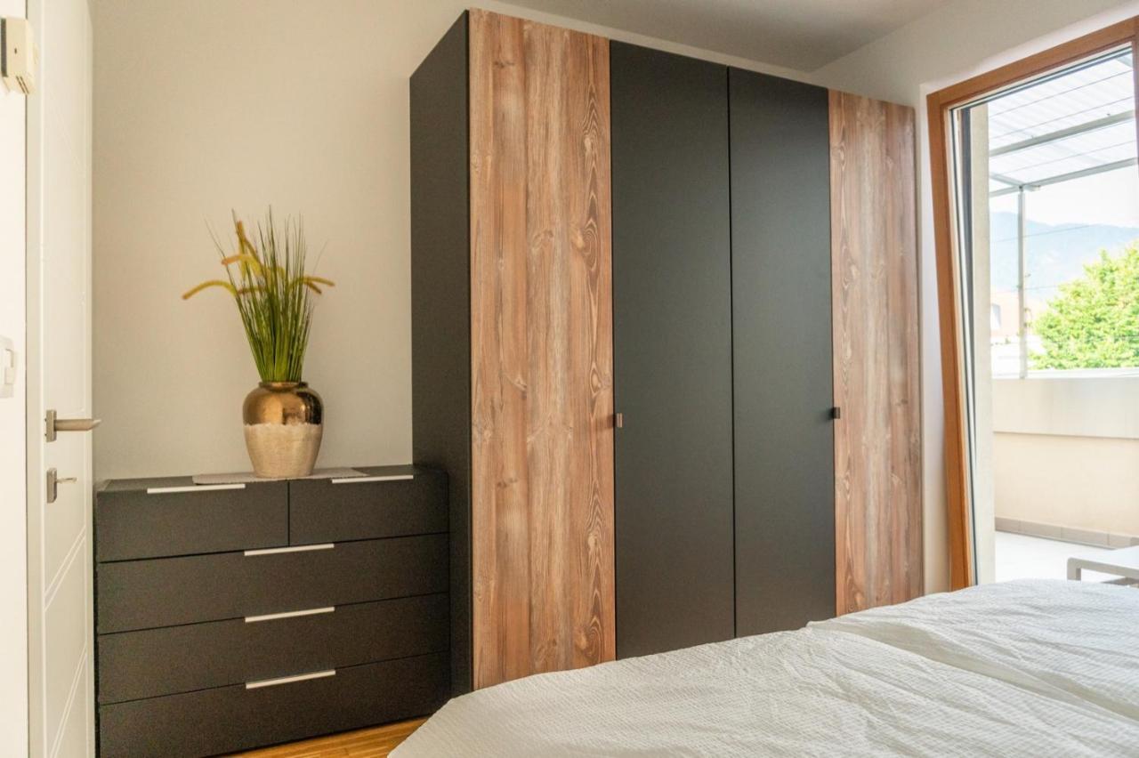 Ferienwohnung Mit Garage, Fahrradraum Und Sehr Grosser Sonnenverwoehnten Terrasse 拉古多 外观 照片